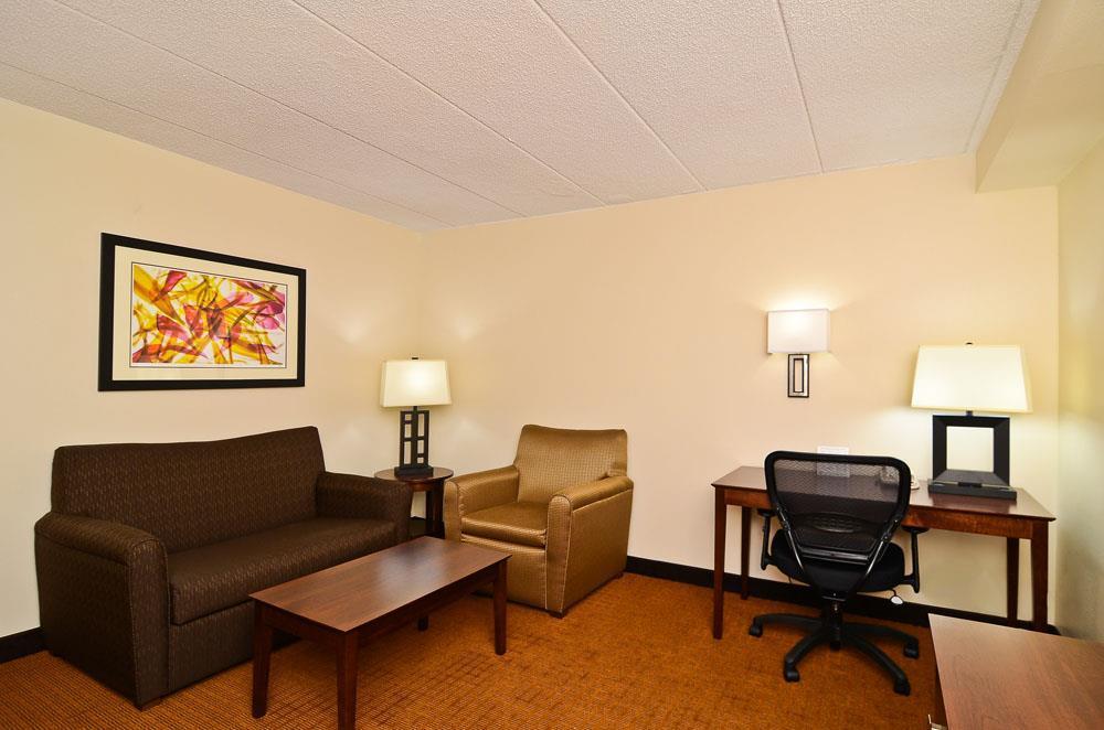 Best Western Plus Arbour Inn&Suites East Ridge Exterior foto