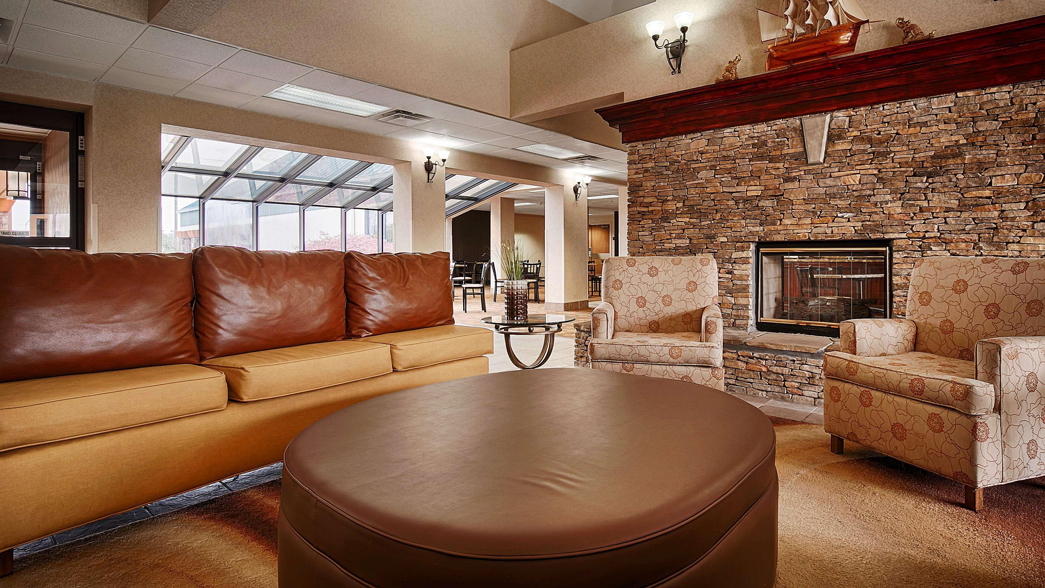 Best Western Plus Arbour Inn&Suites East Ridge Exterior foto